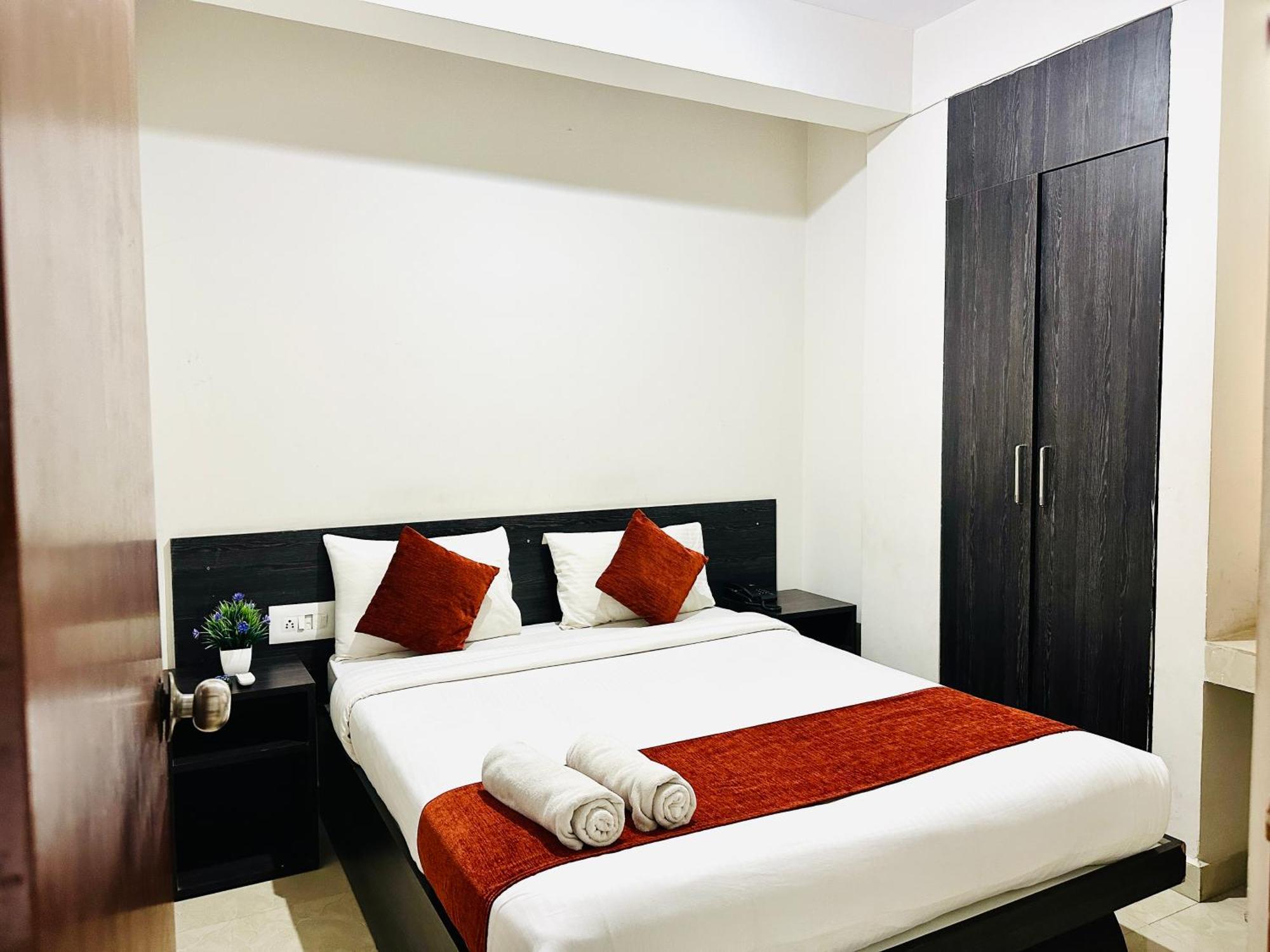 Orange Corner Hotel, Airport Pickup & Drop Available 24X7 Yelahanka Luaran gambar